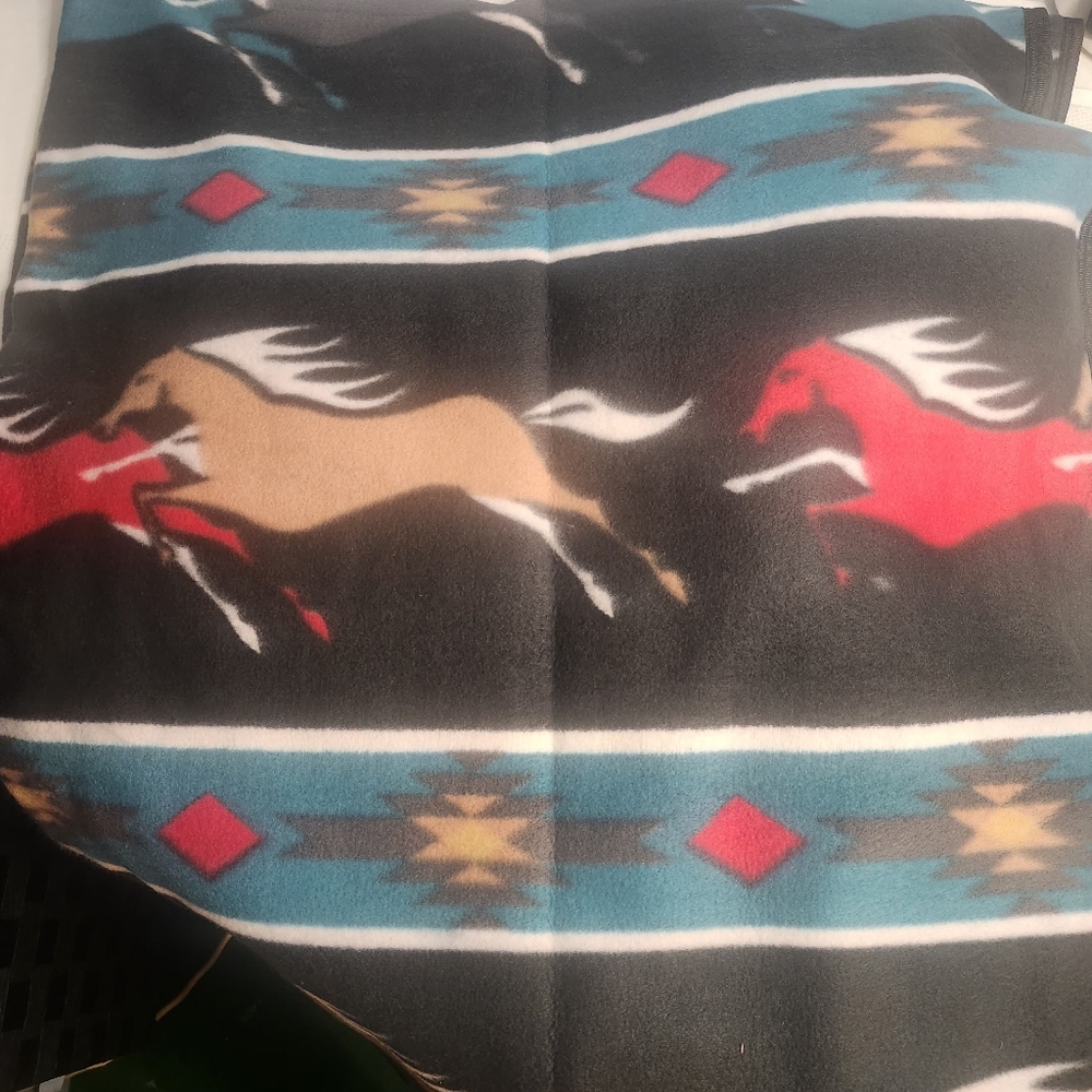 Horse Pattern Fleece Throw Blanket - Black, Teal, Red